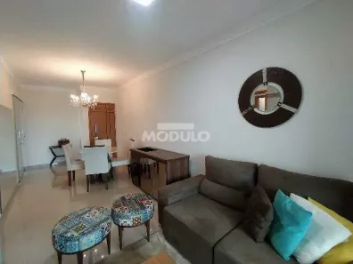 Apartamento com 3 Quartos para alugar, 90m² no Santa Mônica, Uberlândia