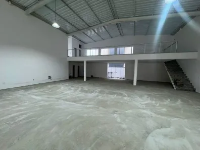 Galpão/Depósito/Armazém para alugar, 745m² no Santa Terezinha, São Bernardo do Campo