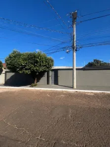 Casa com 3 Quartos à venda, 262m² no Amambaí, Campo Grande