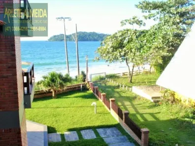 Casa com 3 Quartos para alugar, 220m² no Centro, Bombinhas
