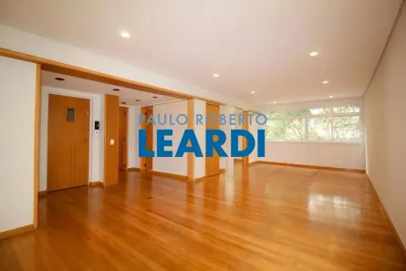 Apartamento com 2 Quartos à venda, 144m² no Cerqueira César, São Paulo