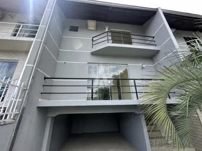 Sobrado com 3 Quartos à venda, 133m² no Floresta, Joinville