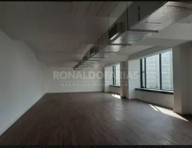 Imóvel Comercial à venda, 187m² no Cidade Monções, São Paulo