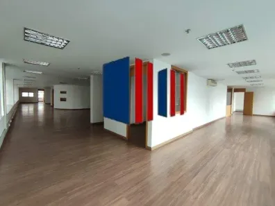 Sala Comercial para alugar, 244m² no Vila Olímpia, São Paulo