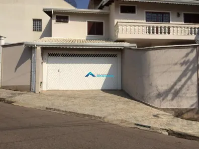 Casa com 3 Quartos à venda, 182m² no Vila Galvão, Jundiaí