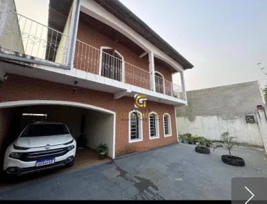 Sobrado com 4 Quartos à venda, 300m² no Cidade Morumbi, São José dos Campos