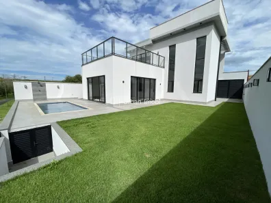 Casa de Condomínio com 3 Quartos à venda, 233m² no Parque Ipiranga, Resende