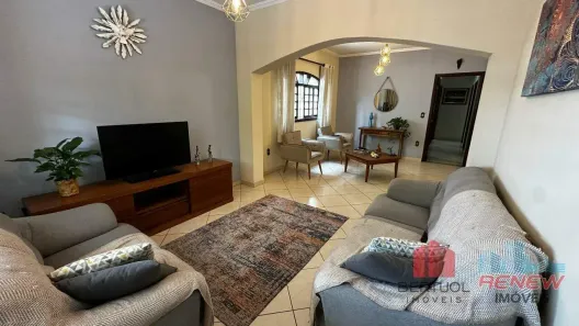 Imóvel Comercial com 3 Quartos à venda, 300m² no Capela, Vinhedo