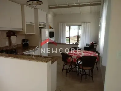 Sobrado com 2 Quartos à venda, 106m² no Varzea, Itapema