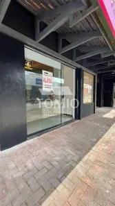 Sala Comercial para alugar, 32m² no Centro, Gaspar