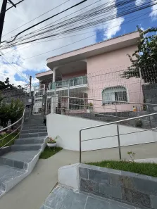 Sobrado com 5 Quartos à venda, 400m² no Aleixo, Manaus