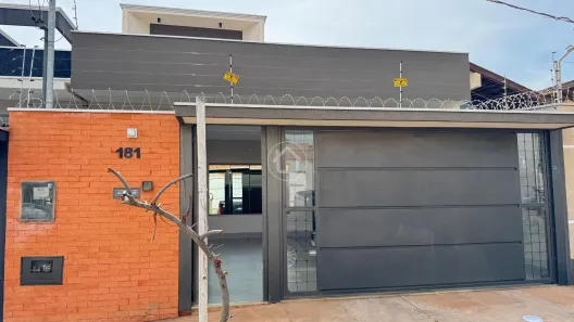 Casa com 3 Quartos à venda, 136m² no Parque Residencial Rita Vieira, Campo Grande