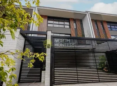 Sobrado com 3 Quartos à venda, 291m² no América, Joinville