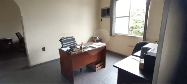 Sala Comercial à venda, 100m² no Ponta da Praia, Santos