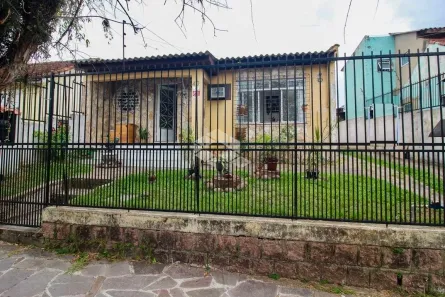 Casa com 4 Quartos à venda, 310m² no Cavalhada, Porto Alegre