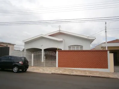 Imóvel Comercial com 3 Quartos à venda, 240m² no Jardim São Carlos, São Carlos