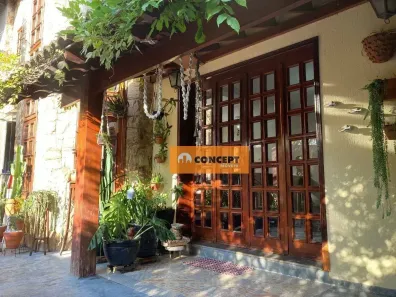 Sobrado com 3 Quartos à venda, 350m² no Centro, Poá