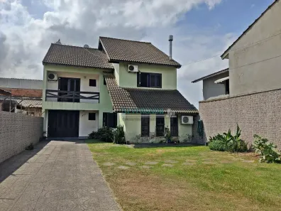 Sobrado com 4 Quartos à venda, 300m² no Vila Monte Carlo, Cachoeirinha