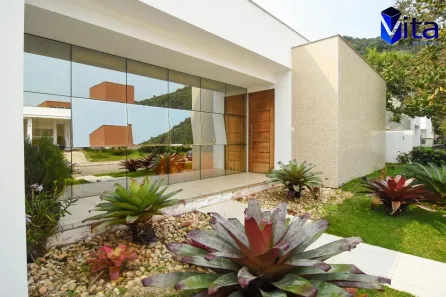 Casa com 4 Quartos à venda, 525m² no Canasvieiras, Florianópolis