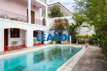 Sobrado com 3 Quartos à venda, 461m² no Jardim Guedala, São Paulo