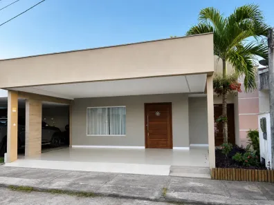 Casa com 3 Quartos para alugar, 179m² no SIM, Feira de Santana