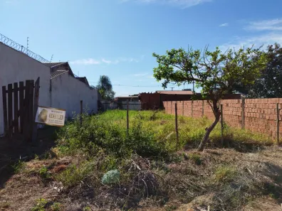 Lote/Terreno à venda, 250m² no Centenário, Campo Grande