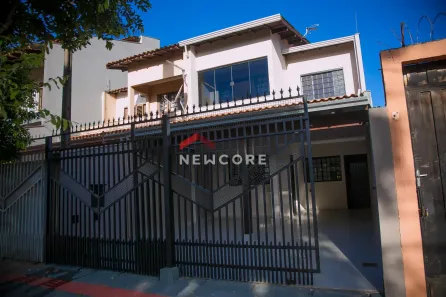 Sobrado com 3 Quartos à venda, 135m² no Conjunto Café, Londrina