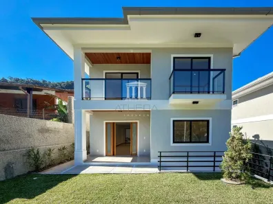 Casa com 4 Quartos à venda, 230m² no Carlos Guinle, Teresópolis