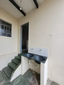 Casa com 1 Quarto para alugar, 38m² no Floramar, Belo Horizonte