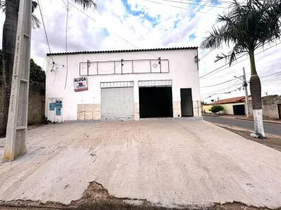 Galpão/Depósito/Armazém para alugar, 200m² no Parque Veiga Jardim, Aparecida de Goiânia