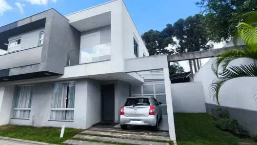Sobrado com 3 Quartos à venda, 136m² no Boqueirão, Curitiba