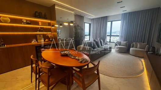Apartamento com 3 Quartos para alugar, 137m² no Centro, Balneário Camboriú