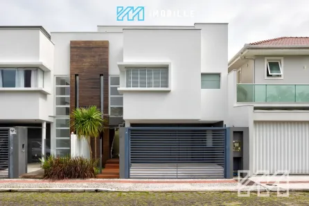 Casa com 3 Quartos para alugar, 200m² no Centro, Balneário Camboriú