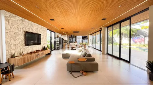 Casa de Condomínio com 5 Quartos à venda, 660m² no Jardins Munique, Goiânia