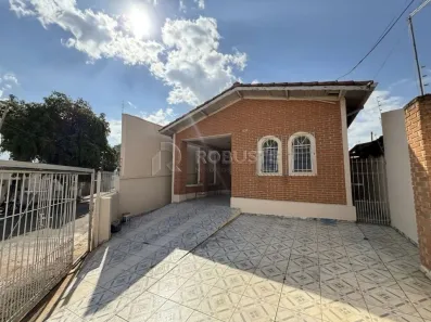 Casa com 3 Quartos para alugar, 164m² no Parque Imperial, Botucatu