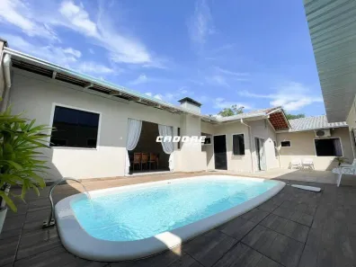 Casa com 4 Quartos para alugar, 290m² no Do Salto, Blumenau