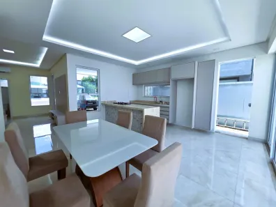Casa de Condomínio com 3 Quartos para alugar, 275m² no Ponta Negra, Manaus