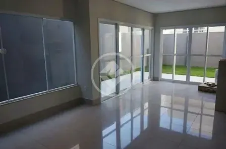 Casa de Condomínio com 3 Quartos à venda, 150m² no Granja Marileusa, Uberlândia