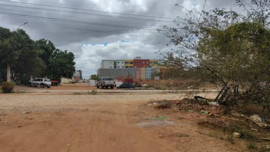 Lote/Terreno à venda, 360m² no Nova Betânia, Mossoró