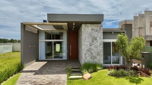 Casa de Condomínio com 4 Quartos à venda, 201m² no Curumim, Capão da Canoa