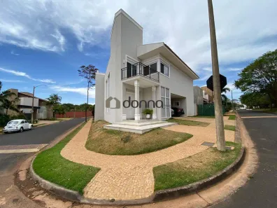 Sobrado com 5 Quartos para alugar, 373m² no Flamboyant Residencial Park, Uberaba
