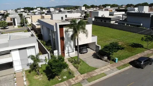 Casa de Condomínio com 3 Quartos à venda, 250m² no Parqville Pinheiros, Aparecida de Goiânia