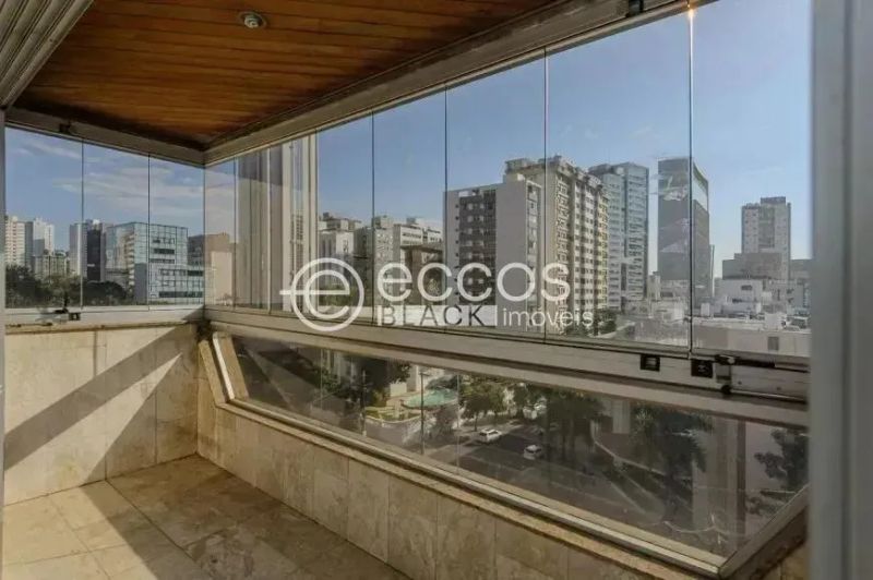 Apartamento com 3 quartos — Lourdes, Belo Horizonte