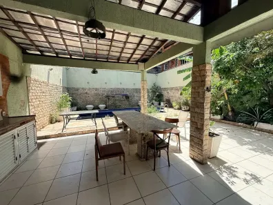 Casa com 3 Quartos para alugar, 250m² no Bento Ribeiro, Rio de Janeiro