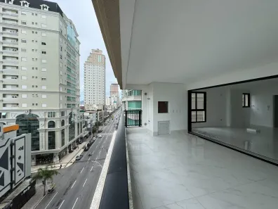 Apartamento com 4 Quartos à venda, 220m² no Andorinha, Itapema