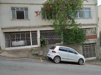 Casa com 4 Quartos à venda, 150m² no Centro, Juiz de Fora