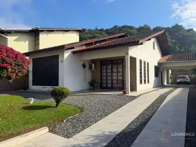 Casa com 2 Quartos à venda, 192m² no Pirabeiraba (Pirabeiraba), Joinville