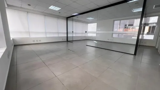 Sala Comercial para venda ou aluguel, 104m² no Pinheiros, São Paulo