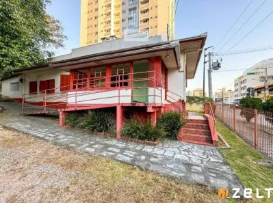 Imóvel Comercial com 5 Quartos para alugar, 214m² no Vila Nova, Blumenau