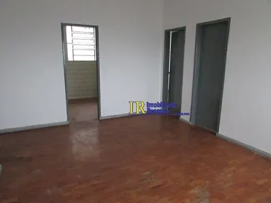 Casa com 4 Quartos para alugar, 100m² no Kennedy, Contagem